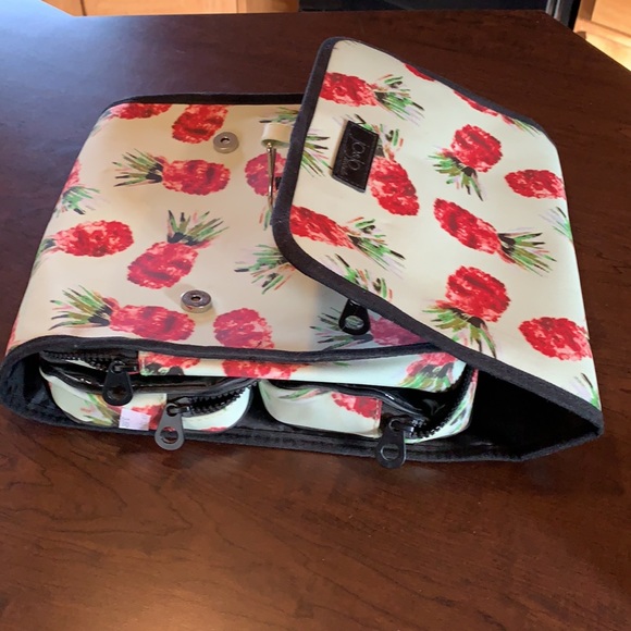 Toiletry case. Floral - Picture 6 of 6